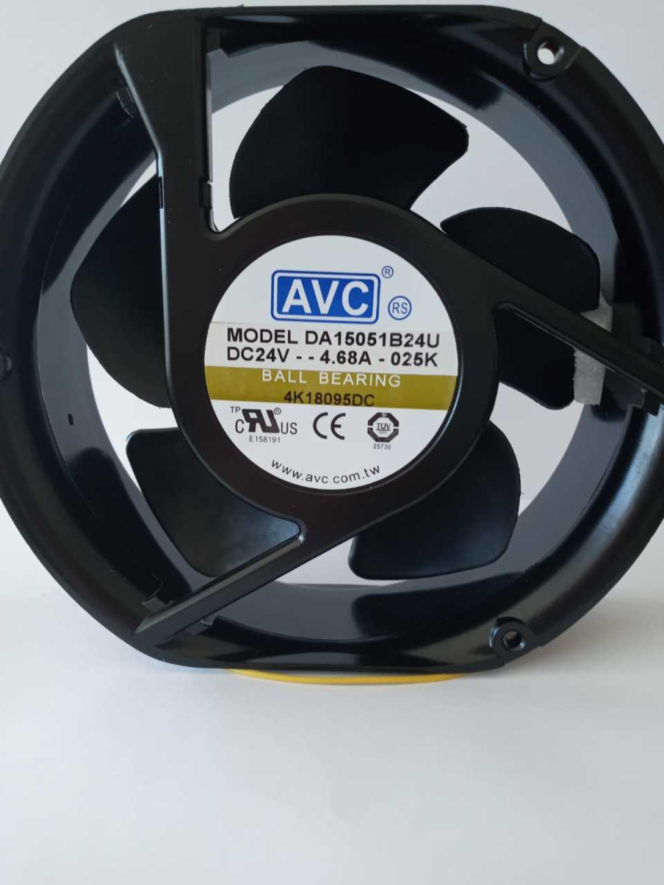 AVC FAN 150X150X51 DA15051B24U DC24V 4,68A- 025K