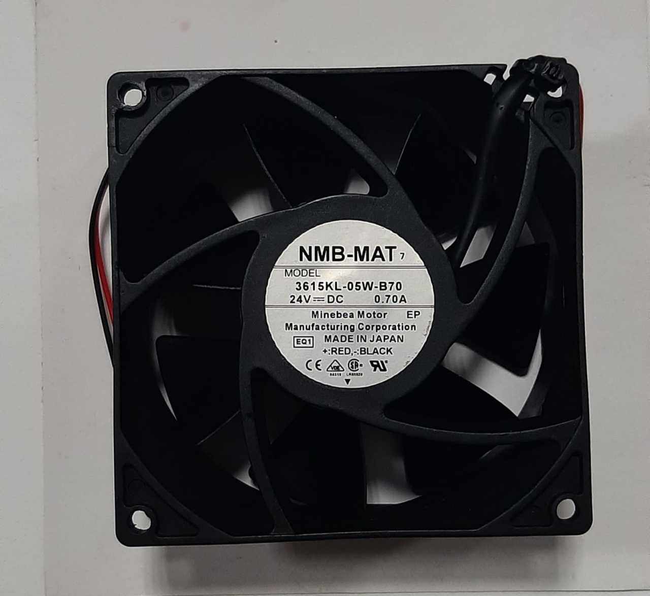 NMB-MAT DC24V 0.7A 90*90*38  FAN
